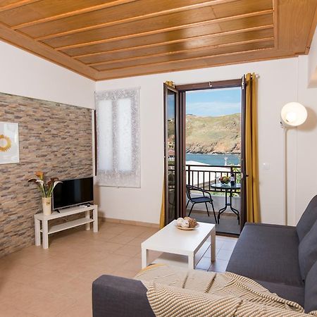 Castello Di Porto Apartment Panormos  ภายนอก รูปภาพ