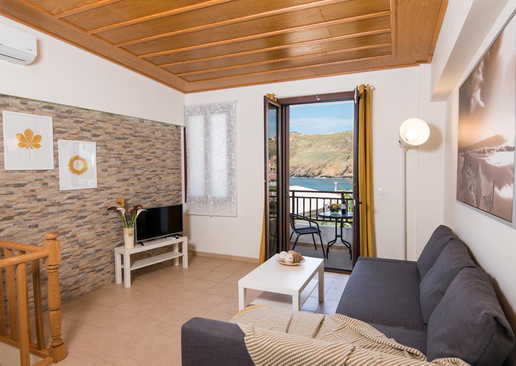 Castello Di Porto Apartment Panormos  ภายนอก รูปภาพ