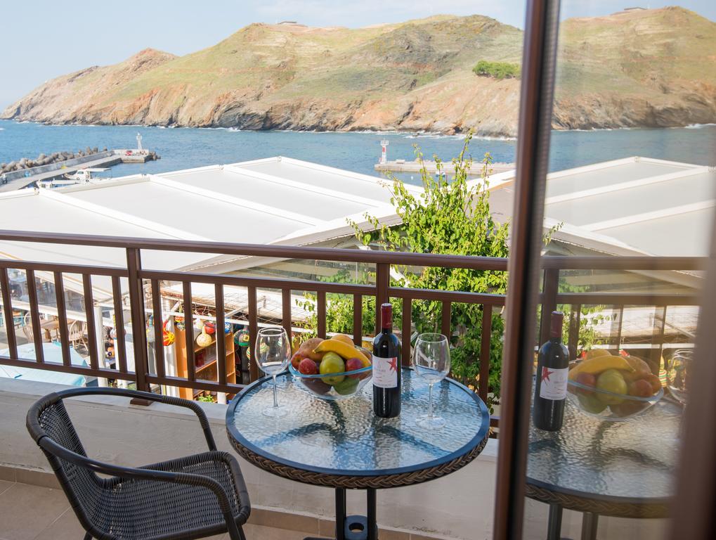 Castello Di Porto Apartment Panormos  ภายนอก รูปภาพ